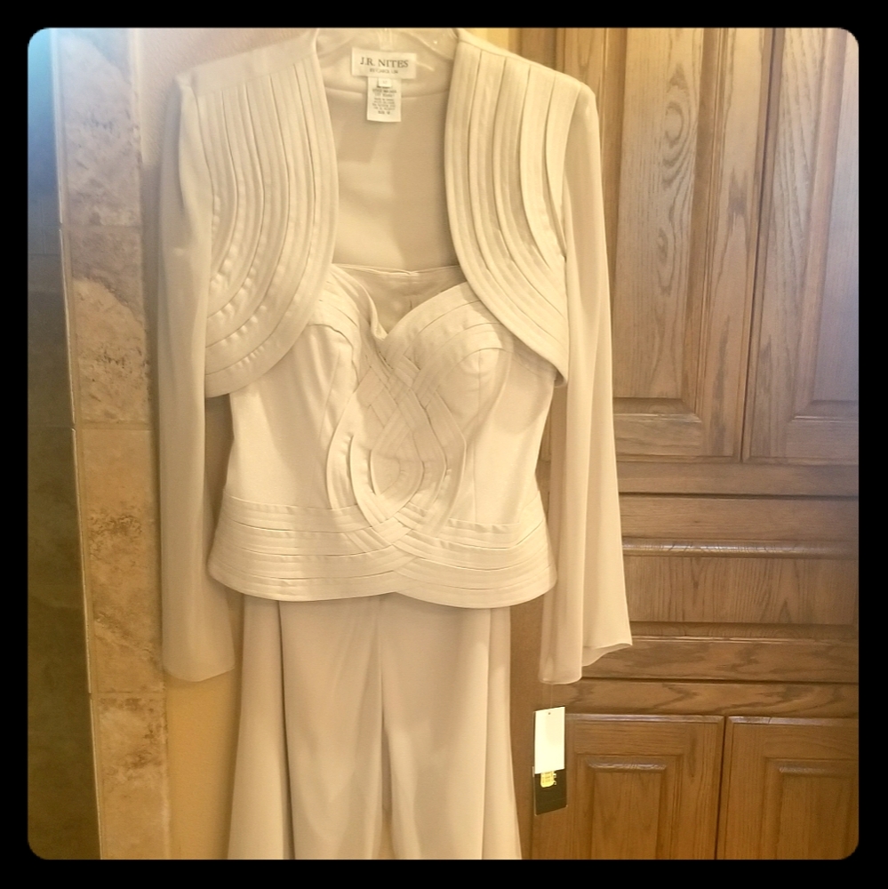 Beautiful formal pantsuit nwt